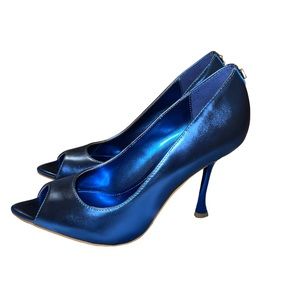 Guess open pointed toe heels